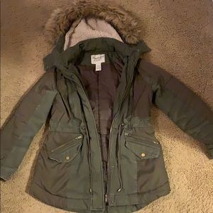 American Rag coat with unzipping the fur to wash